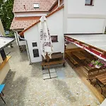 Pensionat Na Hrazi Stankov (Jindrichuv Hradec)