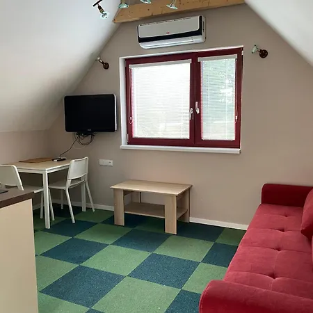 Na Hrazi بيت ضيافة Stankov (Jindrichuv Hradec)