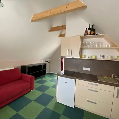Na Hrazi 3*