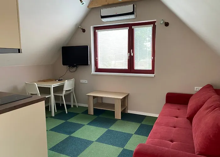 Na Hrazi بيت ضيافة Stankov (Jindrichuv Hradec)